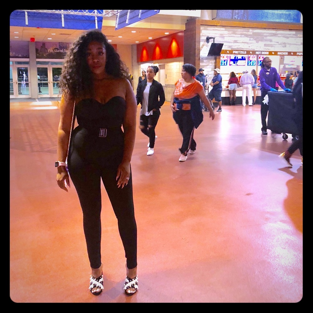 Meet your Posher, Monique